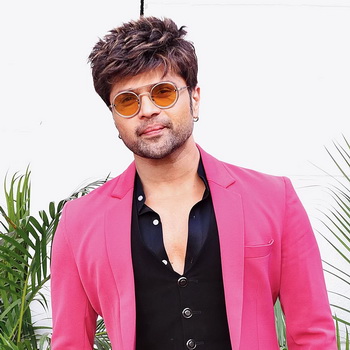 Himesh Reshammiya Biography